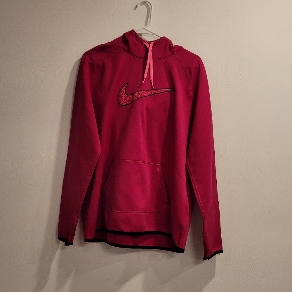 Nike therma fit hoodie
